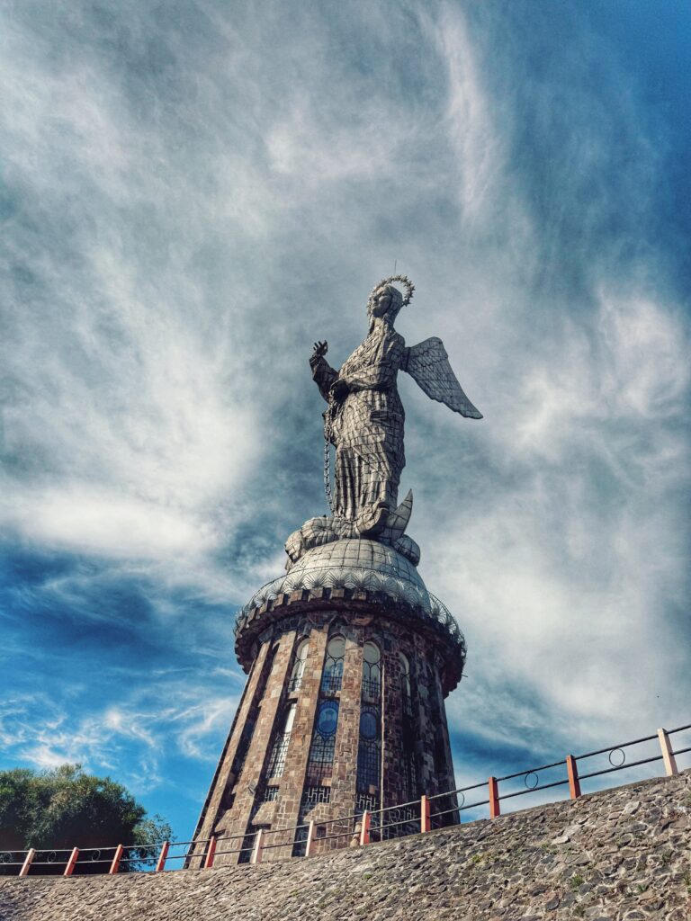La Virgen de El Panecillo on a clear blue sky