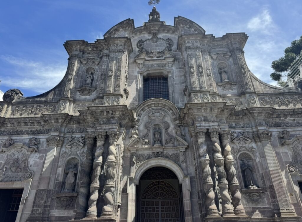 La Compañía Church exterior from street view